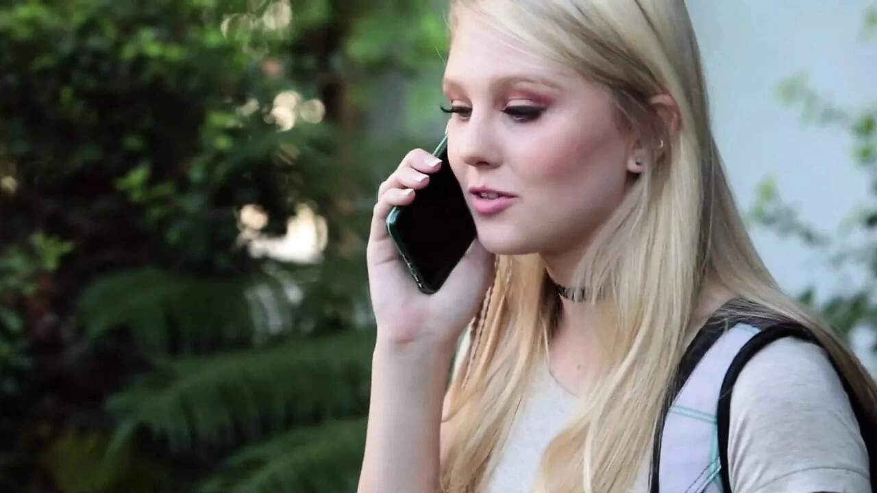 Mother, Daughter and Aunt – Office Webcam Fun