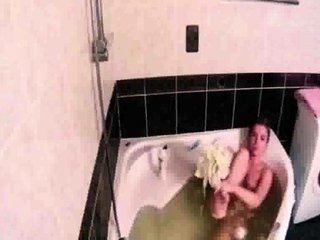 Peeking at stepdaughter Amy shaving in the bath